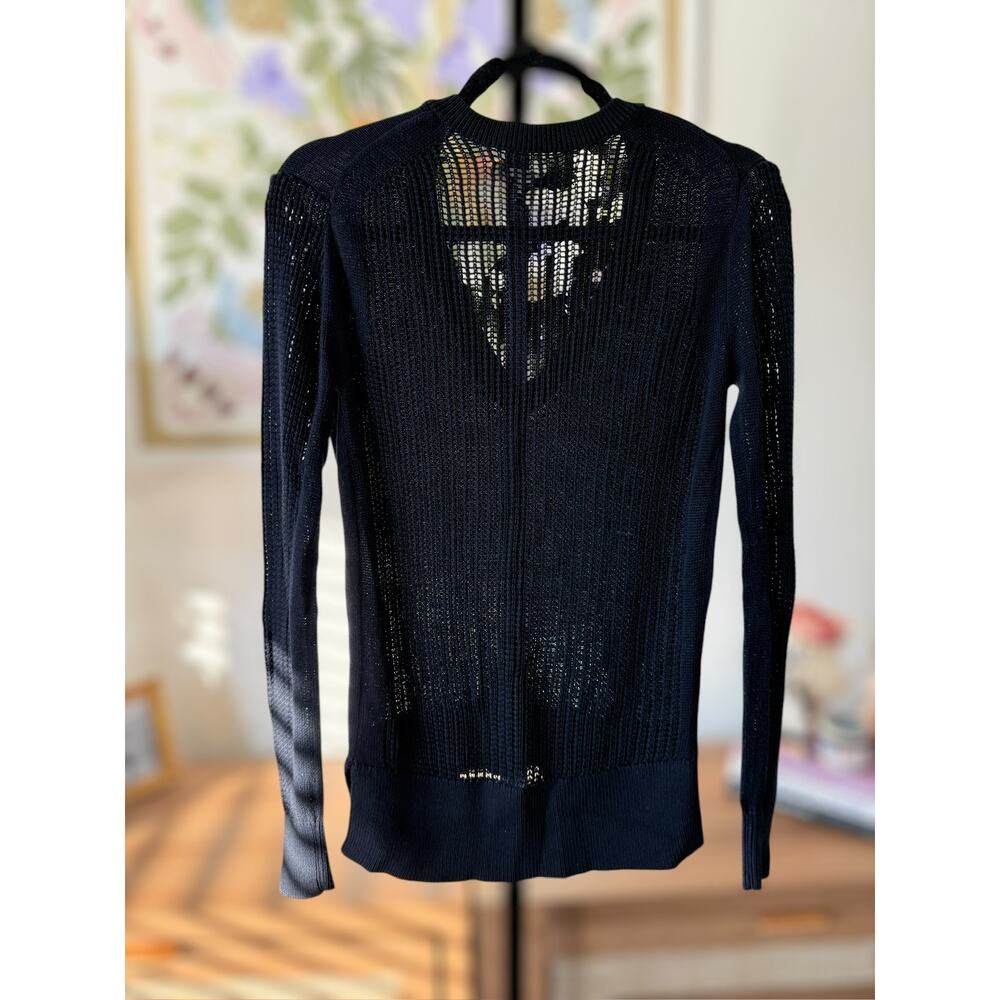 Brochu Walker Navy Distressed Crochet V-Neck Pullover Sweater in Size XS - Picture 3 of 10